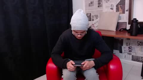 Damian Rivers online show from March 5, 2025, 10:43 pm