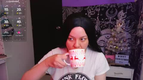 Claire online show from December 21, 2025, 9:11 pm