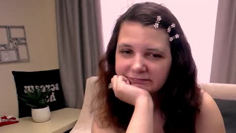 Snapshot of magic_kristy chatting on May 13, 2026, 7:39 am Kristy online show from May 13, 2026, 7:39 am