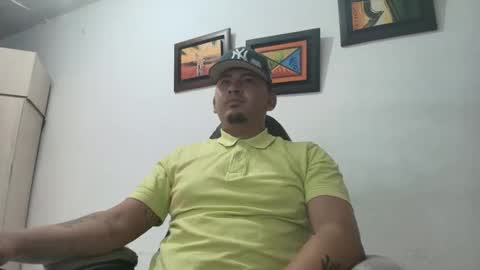 magic_milk23 online show from October 28, 2025, 5:11 am