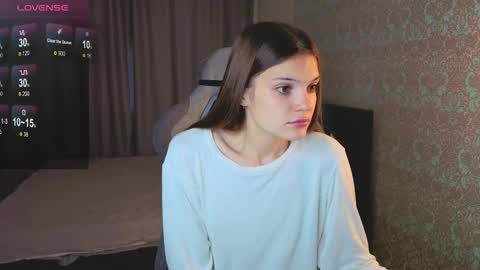 Snapshot of magic_shy chatting on September 19, 2025, 1:29 am Merry online show from September 19, 2025, 1:29 am