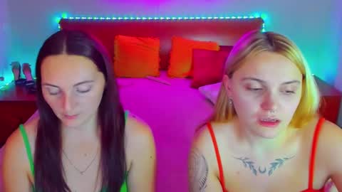 Snapshot of magiceyess chatting on December 13, 2024, 11:13 am Lili and Bella online show from December 13, 2024, 11:13 am