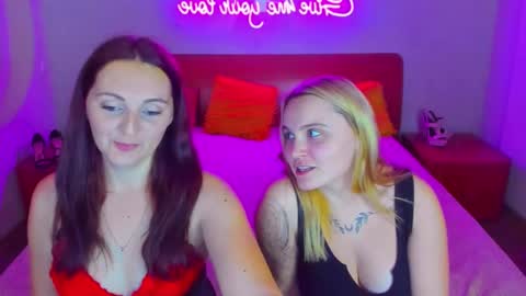 Snapshot of magiceyess chatting on December 15, 2024, 5:20 pm Lili and Bella online show from December 15, 2024, 5:20 pm