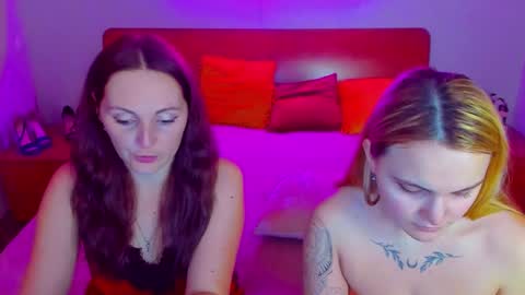 Snapshot of magiceyess chatting on December 28, 2024, 3:48 pm Lili and Bella online show from December 28, 2024, 3:48 pm