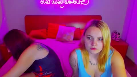 Snapshot of magiceyess chatting on December 29, 2024, 8:33 am Lili and Bella online show from December 29, 2024, 8:33 am