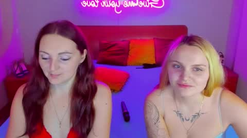 Snapshot of magiceyess chatting on January 11, 2025, 7:17 am Lili and Bella online show from January 11, 2025, 7:17 am