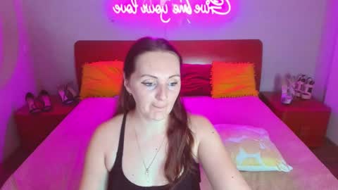 Snapshot of magiceyess chatting on February 15, 2025, 10:33 am Lili and Bella online show from February 15, 2025, 10:33 am