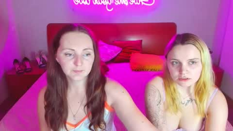 Snapshot of magiceyess chatting on February 16, 2025, 10:10 am Lili and Bella online show from February 16, 2025, 10:10 am