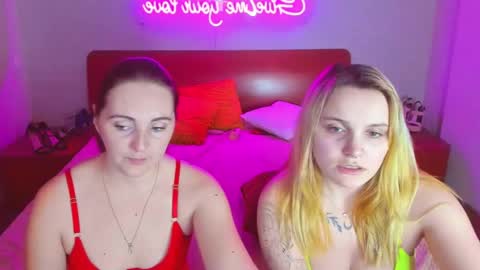 Snapshot of magiceyess chatting on February 21, 2025, 11:22 am Lili and Bella online show from February 21, 2025, 11:22 am