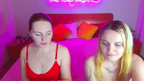 Snapshot of magiceyess chatting on February 22, 2025, 7:56 am Lili and Bella online show from February 22, 2025, 7:56 am