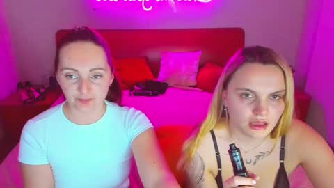 Snapshot of magiceyess chatting on February 27, 2025, 10:48 am Lili and Bella online show from February 27, 2025, 10:48 am
