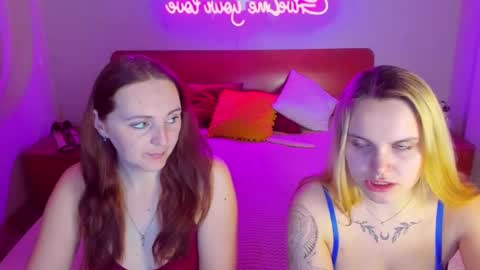 Snapshot of magiceyess chatting on March 9, 2025, 7:12 am Lili and Bella online show from March 9, 2025, 7:12 am