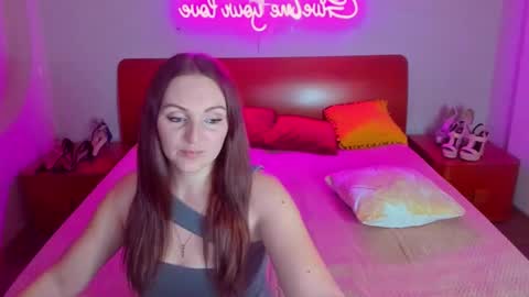 Snapshot of magiceyess chatting on March 12, 2025, 10:48 am Lili and Bella online show from March 12, 2025, 10:48 am