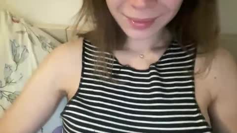 magicgirl50053 online show from April 23, 2026, 6:21 pm