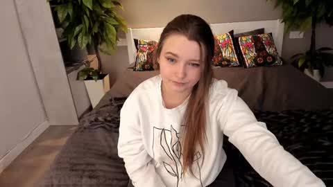 Emily online show from October 9, 2025, 1:53 pm