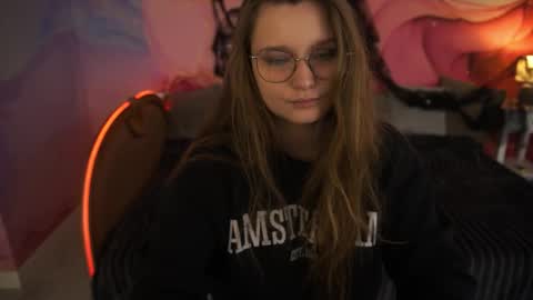 Emily online show from October 21, 2025, 5:41 am