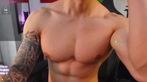 Snapshot of magnus_savage chatting on October 5, 2025, 4:16 pm If you want me to use the Lovense please let me know -- online show from October 5, 2025, 4:16 pm