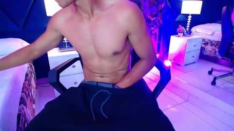 M A G N U Z  M E Y E R online show from January 11, 2026, 1:54 am