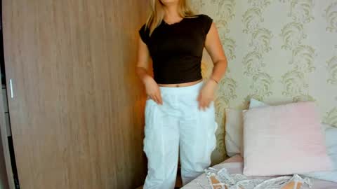 Snapshot of mahia_montenegr chatting on May 27, 2026, 8:06 pm Mahia online show from May 27, 2026, 8:06 pm