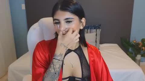 Maiaa Ruiz  online show from February 25, 2025, 4:31 pm