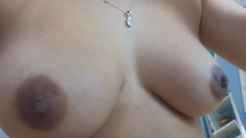 Maiaa Ruiz  online show from February 26, 2025, 1:41 pm