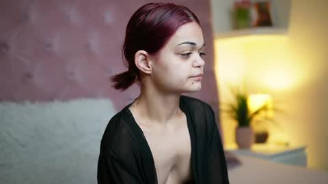  Maia  online show from March 26, 2026, 9:09 pm