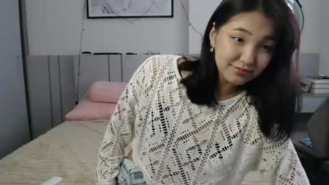 maiaxoxo online show from April 29, 2026, 12:27 am