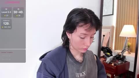 maibys online show from November 30, 2025, 3:32 am