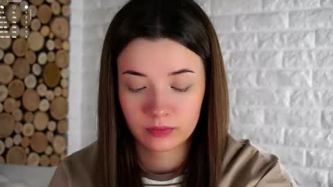 Snapshot of maidabuoy chatting on October 23, 2025, 1:49 am Lucy online show from October 23, 2025, 1:49 am