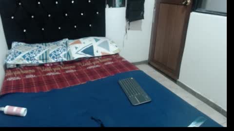 maidy_19 online show from October 9, 2025, 9:13 pm