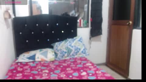 maidy_19 online show from October 23, 2025, 10:14 am