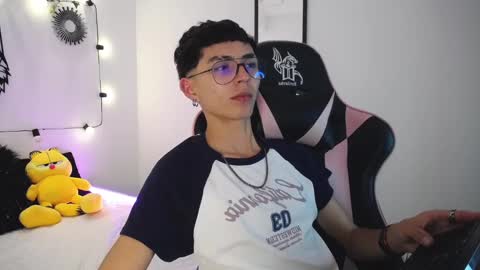 Maiky Cooper online show from February 19, 2025, 6:33 am