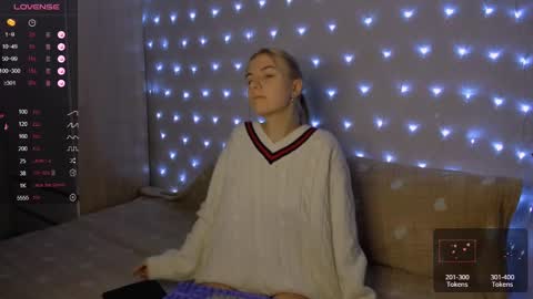 Your kitty online show from January 9, 2025, 3:04 am