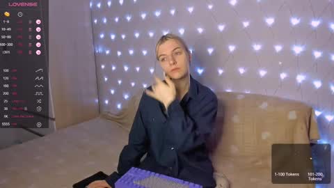 Your kitty online show from March 2, 2025, 3:27 pm