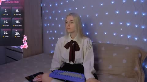 Your kitty online show from November 13, 2025, 3:55 pm