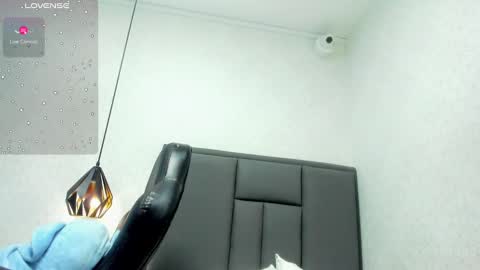 Snapshot of mailylove1 chatting on February 4, 2025, 3:36 pm M A I L Y online show from February 4, 2025, 3:36 pm