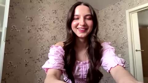 Snapshot of mairagloff chatting on February 24, 2026, 8:01 am DIna online show from February 24, 2026, 8:01 am