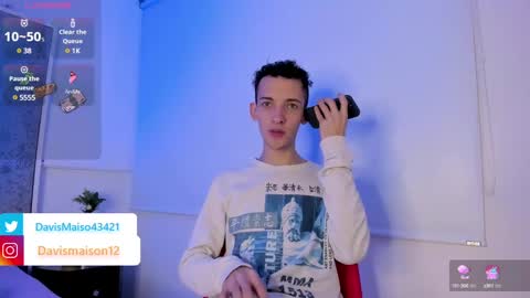 Maison Davis online show from March 7, 2025, 1:40 pm