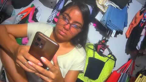 maite2020 online show from December 3, 2024, 9:33 am