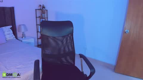 Snapshot of maite_kanes chatting on April 25, 2026, 5:54 am Maite online show from April 25, 2026, 5:54 am