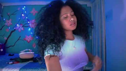 Maite online show from February 21, 2025, 11:43 pm