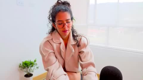   Lauu online show from March 27, 2026, 9:14 pm