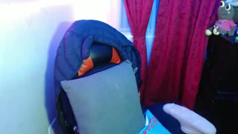 Snapshot of maitte_22 chatting on February 13, 2025, 5:16 am Hello friends Im on another account online show from February 13, 2025, 5:16 am