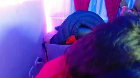 Snapshot of maitte_22 chatting on February 18, 2025, 1:21 am Hello friends Im on another account online show from February 18, 2025, 1:21 am