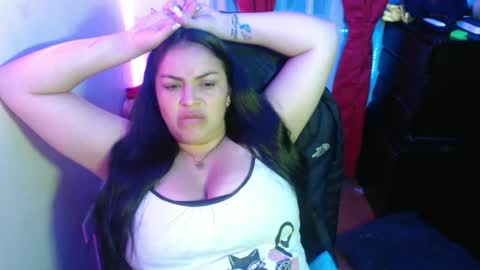 Snapshot of maitte_22 chatting on February 19, 2025, 4:12 am Hello friends Im on another account online show from February 19, 2025, 4:12 am