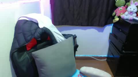 Snapshot of maitte_22 chatting on March 2, 2025, 3:24 am Hello friends Im on another account online show from March 2, 2025, 3:24 am