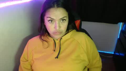 Snapshot of maitte_22 chatting on March 10, 2025, 12:51 am Hello friends Im on another account online show from March 10, 2025, 12:51 am