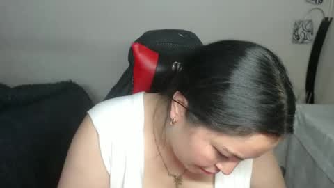 Snapshot of maitte_22 chatting on October 28, 2025, 2:04 am Hello friends Im on another account online show from October 28, 2025, 2:04 am