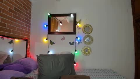 maja_hills online show from February 12, 2025, 6:09 pm