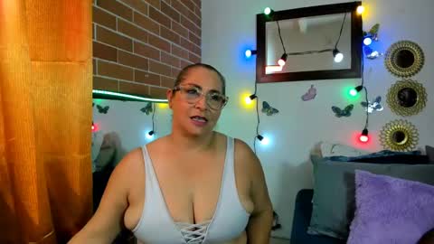 maja_hills online show from February 22, 2025, 6:08 pm